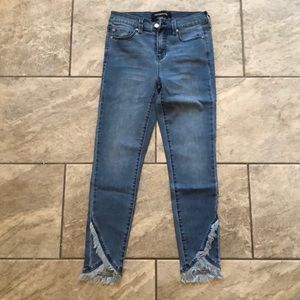 LIVERPOOL JEANS CO. ankle length frayed hem Jean